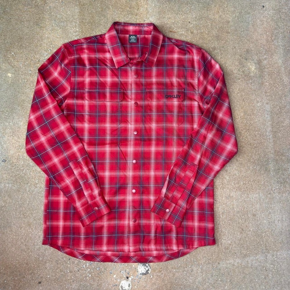 Oakley Men's XL Red Plaid Snap Button Shirt Long Sleeve Workwear Y2K